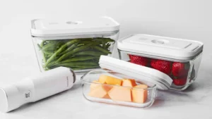 how do the vacuum food storage containers work